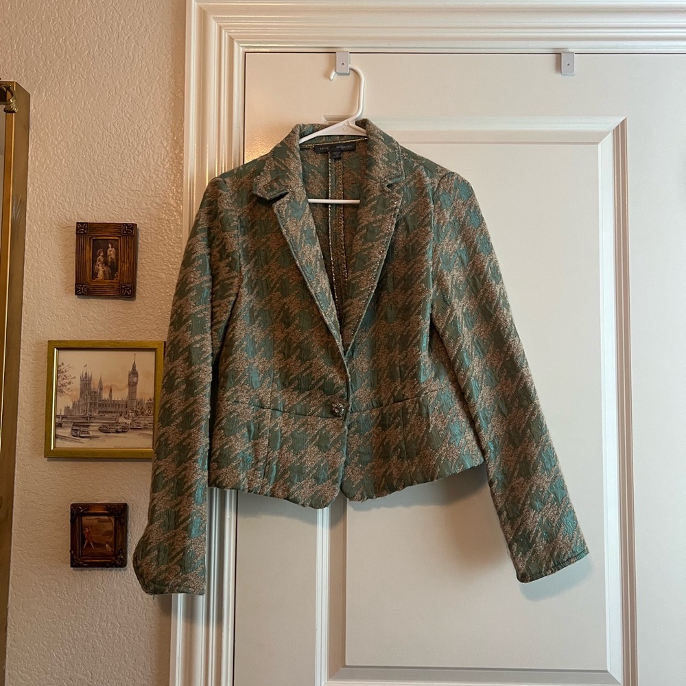 True Meaning a tweed blue and cream blazer